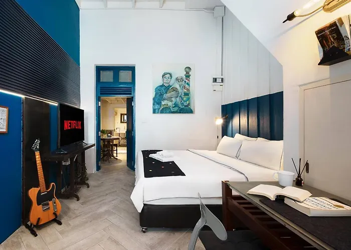 Non The Diamond Artisan And Barber 4 Bedroom Riverside Retreat With King And Twin Bangkok
