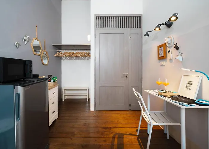 Non The Diamond Artisan And Barber 4 Bedroom Riverside Retreat With King And Twin Privatunterkunft Bangkok