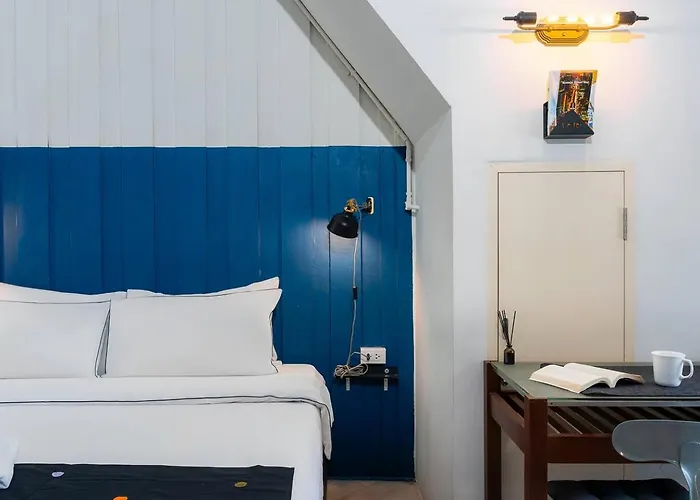 Non The Diamond Artisan And Barber 4 Bedroom Riverside Retreat With King And Twin Bangkok