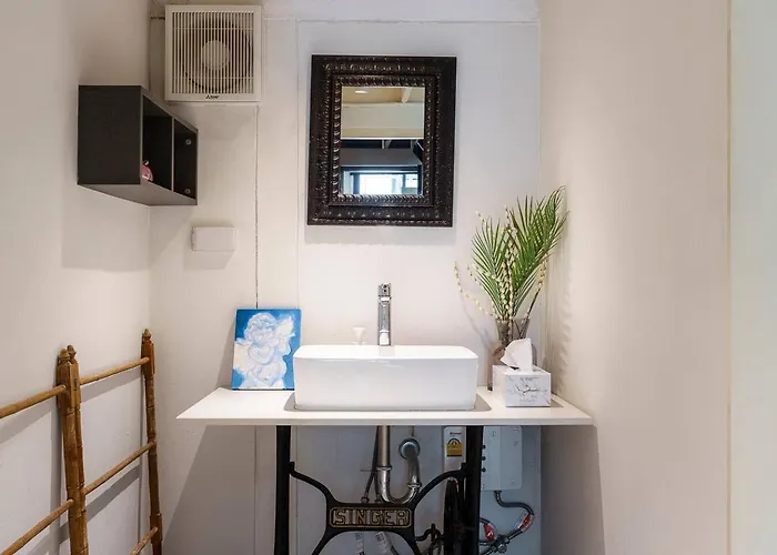 Non The Diamond Artisan And Barber 4 Bedroom Riverside Retreat With King And Twin Privatunterkunft *