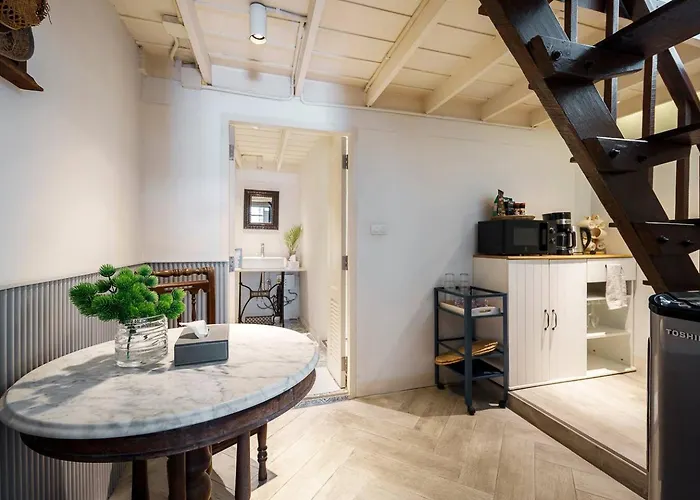 Homestay Non The Diamond Artisan And Barber 4 Bedroom Riverside Retreat With King And Twin Bangkok